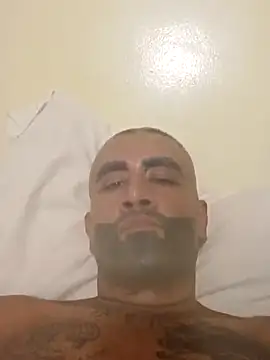 LA_guy_host webcam