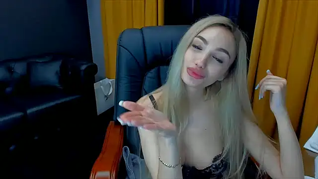 HaleySweet18 webcam