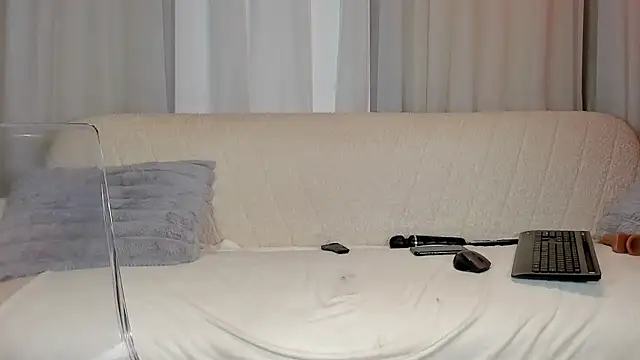 ValentinaMonroee live sex cam