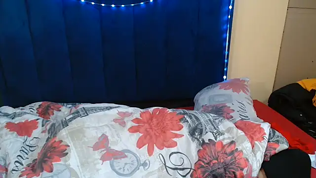 HotCreamyTea webcam