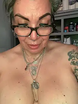 dieseldame1313 webcam