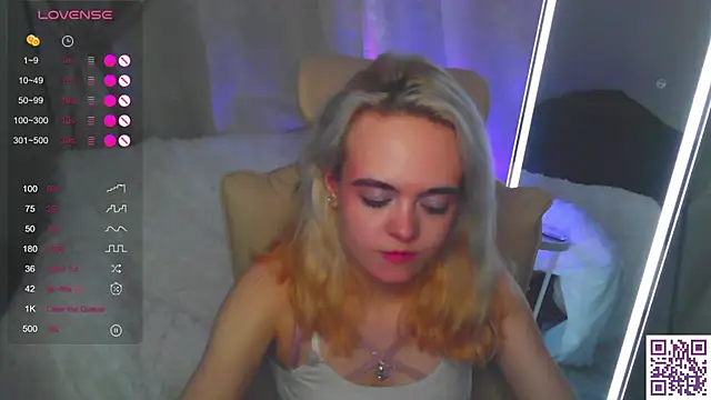 Oxcy_Secret live cam on StripChat