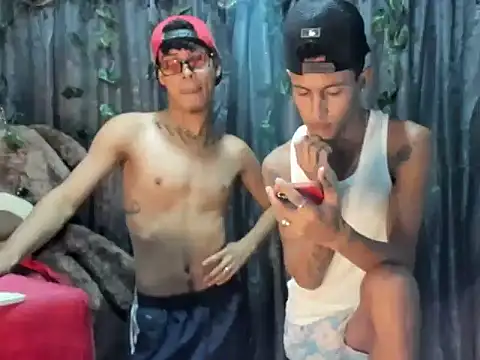 hot_guys23 webcam
