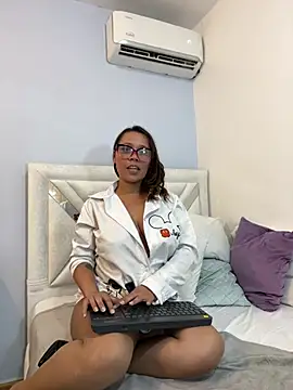 SophiaQueens webcam
