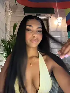 Savannahfisher live cam on StripChat