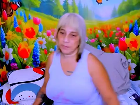 indianroxy webcam