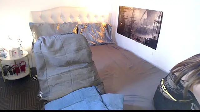 NinaDOM4CUM webcam