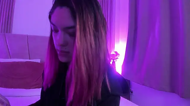 Victoria_Beaumont webcam