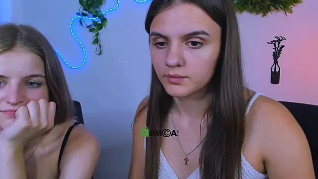 lisa_dark_ webcam
