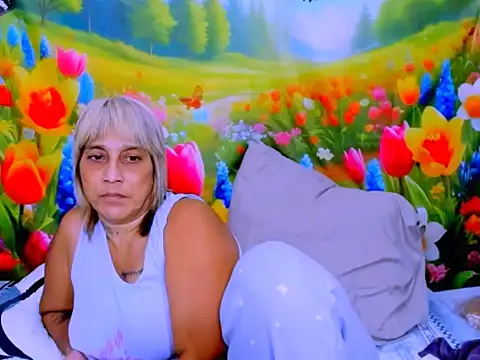 indianroxy webcam