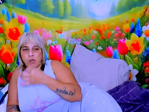 indianroxy webcam