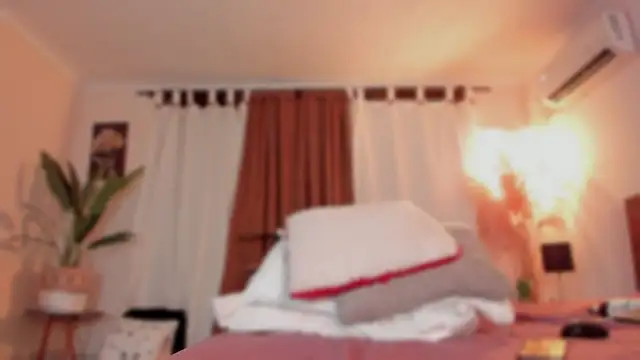 YariRose webcam
