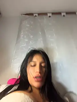 Emmily_19 webcam