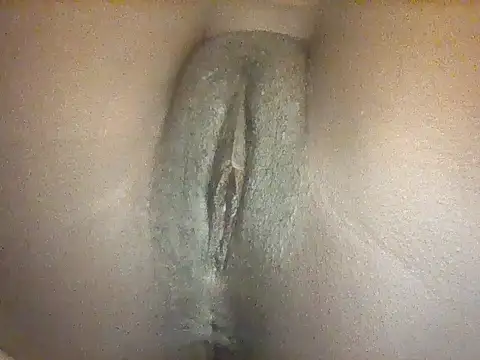 miss_thaaang webcam