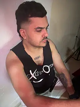 LatinBearX webcam