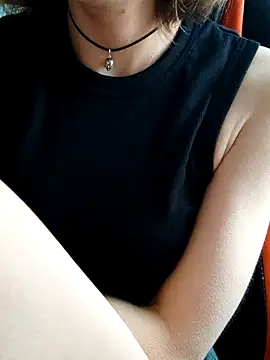 Aashikalaa live cam on StripChat