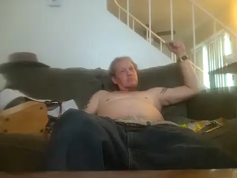yourMasterisBored webcam