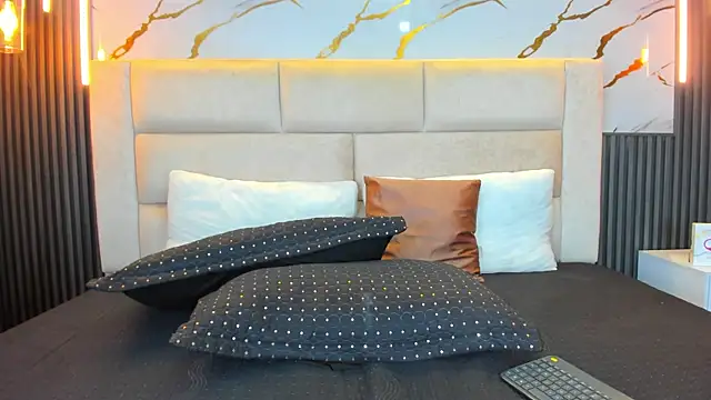 ViolettGracee webcam