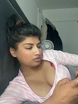 naughtywhisper784 webcam