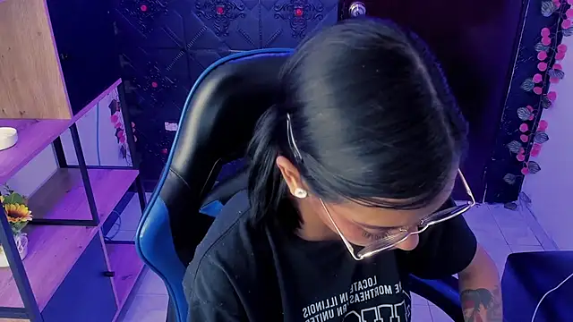 KarlaSlutSkinny__ webcam