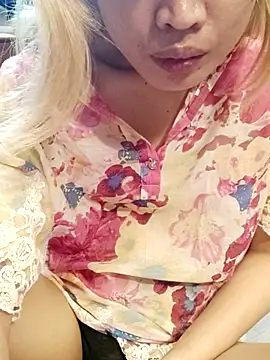 QueenSoreal webcam