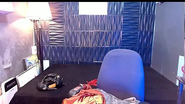 UrtopshemalegoddessAliyah webcam
