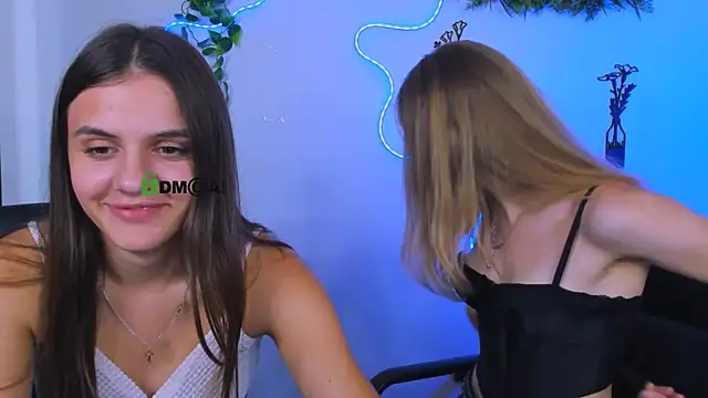 lisa_dark_ webcam