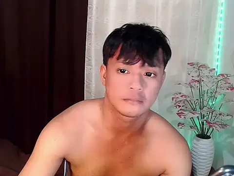 kingdomcum96 live sex cam