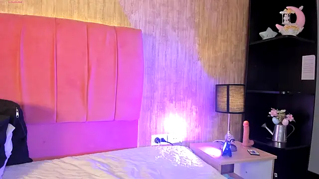 Kendra_kobein webcam
