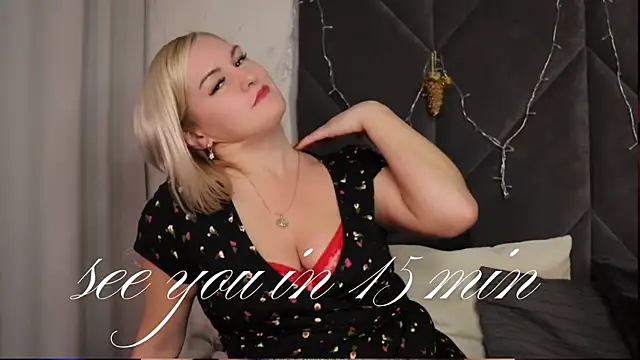YolandaKiss webcam