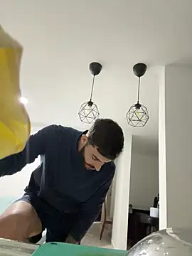 thomas_gun Live Web Cam Show