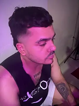 LatinBearX webcam