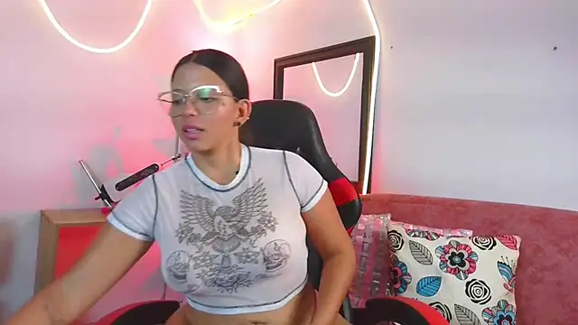 Megaan_Greey webcam