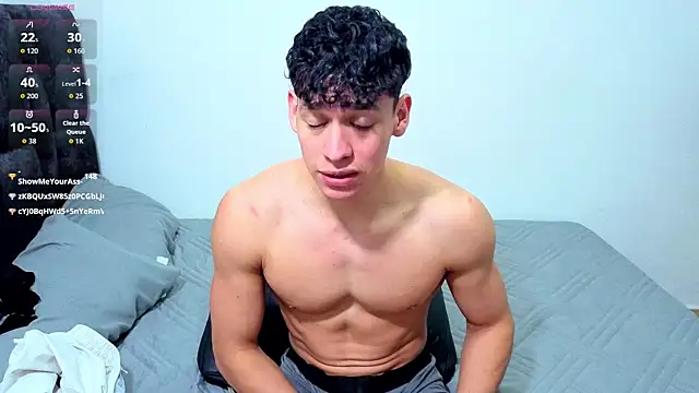 Luke_Muscle webcam