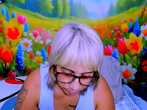 indianroxy webcam