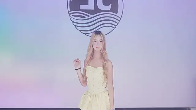 Sw-001 Live Web Cam Show