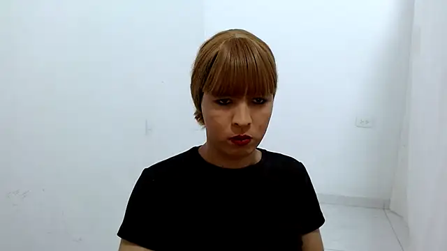 estefania224 webcam