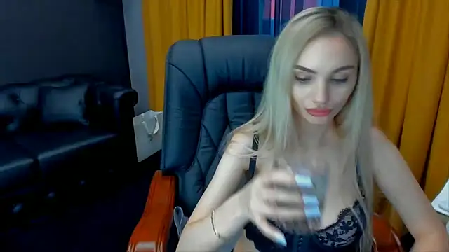 HaleySweet18 webcam