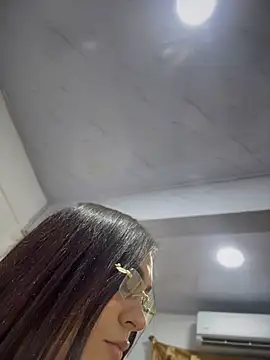 Sarahballiston_ Live Web Cam Show