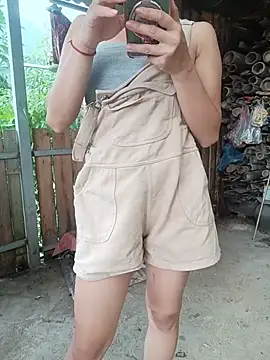 Linda-yiyi webcam