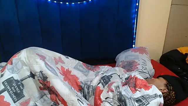 HotCreamyTea webcam