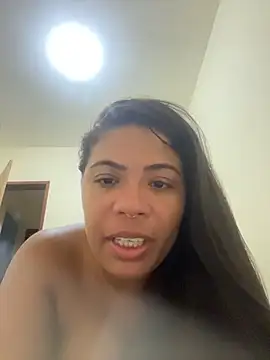 ZahraAmira_ webcam