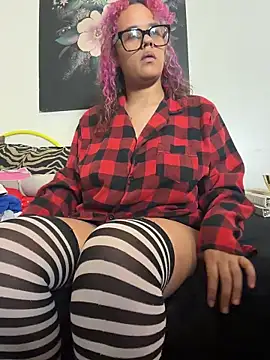 VelvetVixen_735 webcam