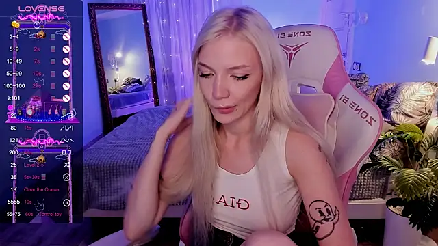 AnyaTaylor_ webcam