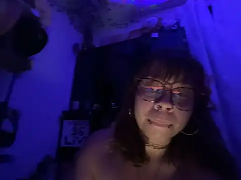 moan4mona (F young) - Tentacle 🐙 dick😩💦