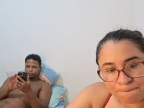estrellajunior live cam on StripChat
