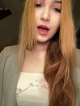 marlboroweb (F teen) - flash my bra