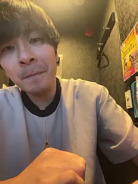 yuuki8910 live sex cam