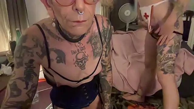 wilmaaturbate (T mature) - having fun600