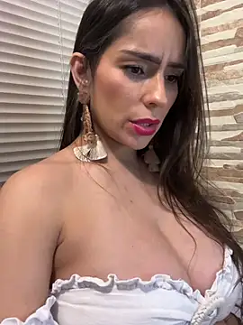 Mau_White webcam